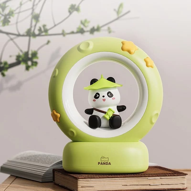 Mīļa pandas nakts gaisma ar mēnesi un zvaigznēm (uzlādējama)